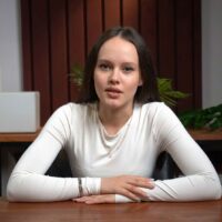 Менеджер по таможенному оформлению Мария